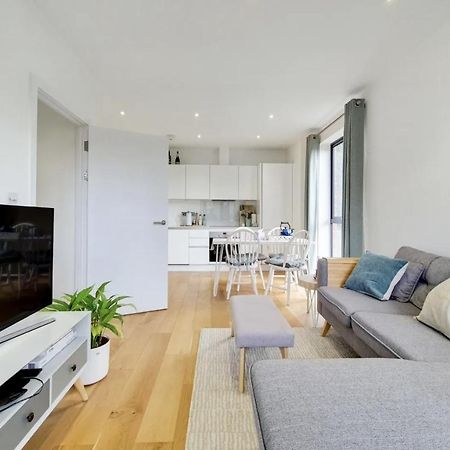 Luxury 2 Bed 2 Bath With Balcony New Build Apartment *South Central London* 外观 照片