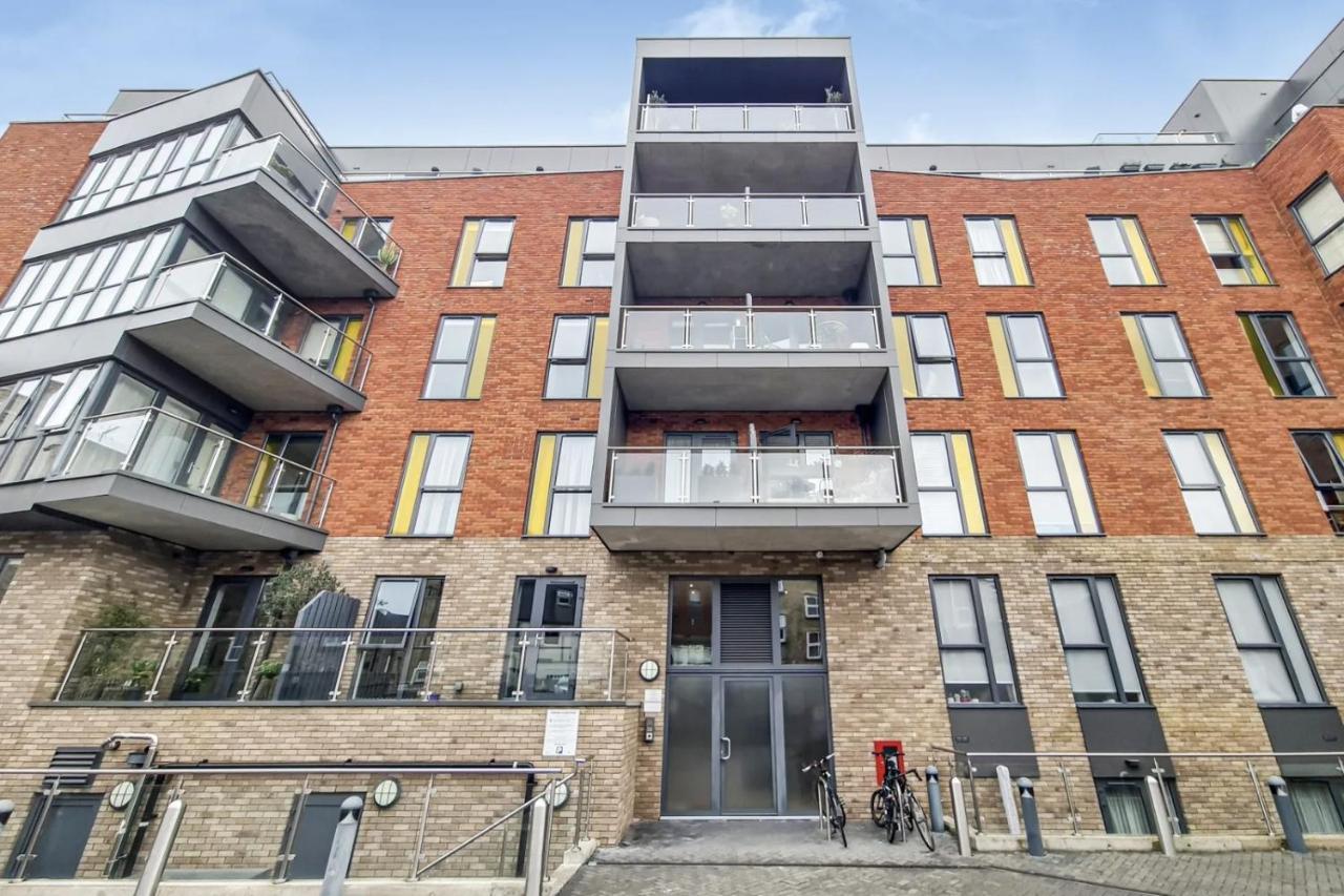 Luxury 2 Bed 2 Bath With Balcony New Build Apartment *South Central London* 外观 照片