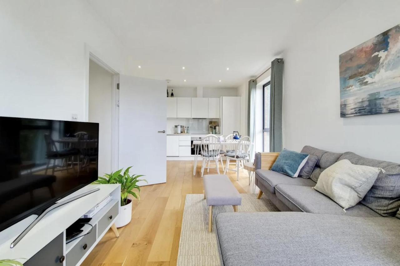 Luxury 2 Bed 2 Bath With Balcony New Build Apartment *South Central London* 外观 照片