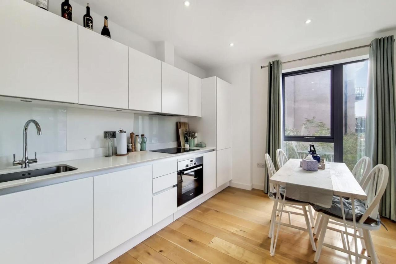 Luxury 2 Bed 2 Bath With Balcony New Build Apartment *South Central London* 外观 照片
